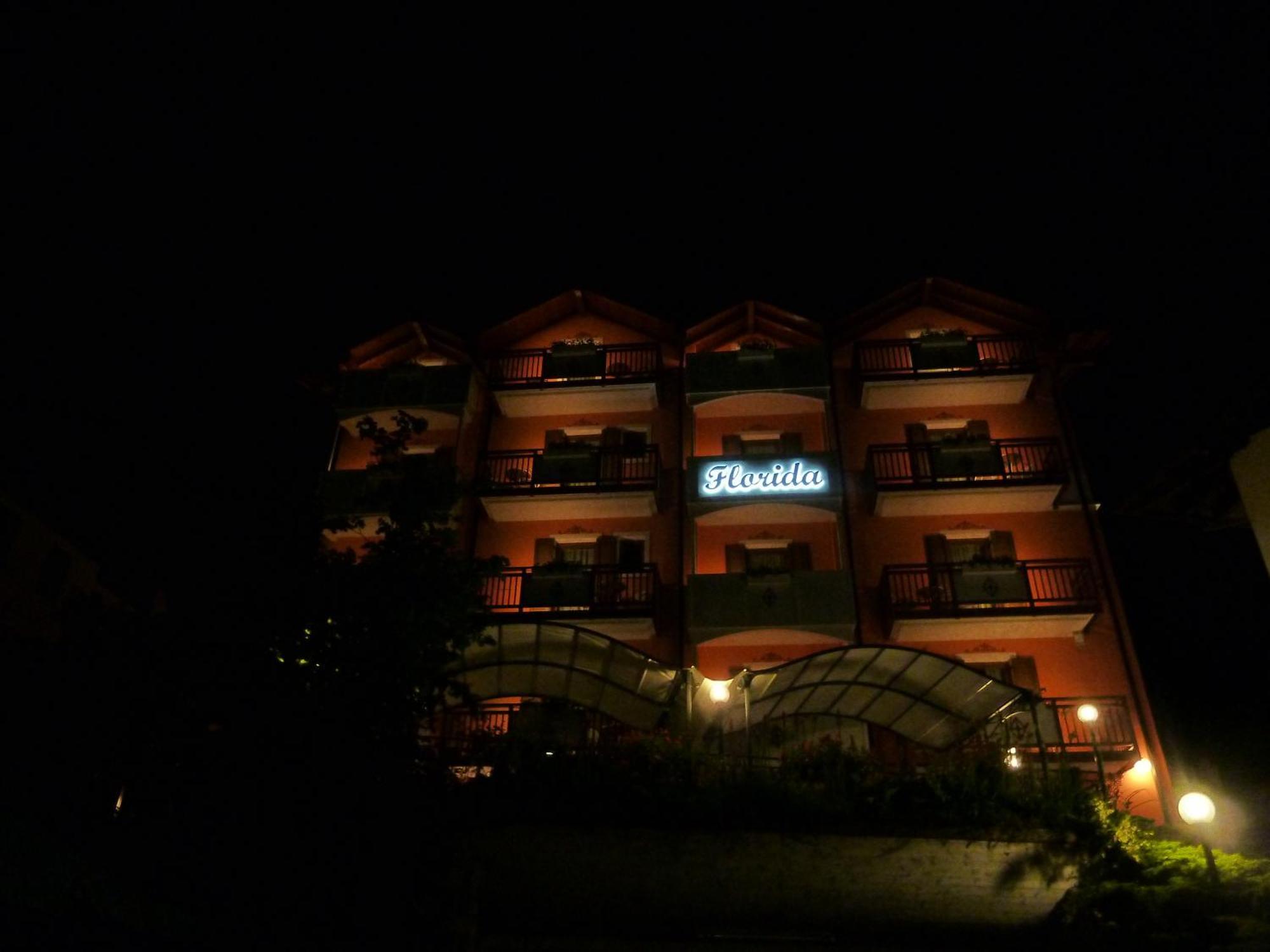 Hotel Florida Молвена Екстериор снимка