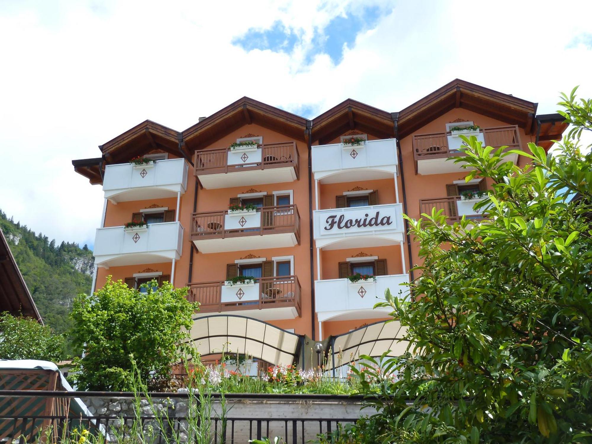 Hotel Florida Молвена Екстериор снимка